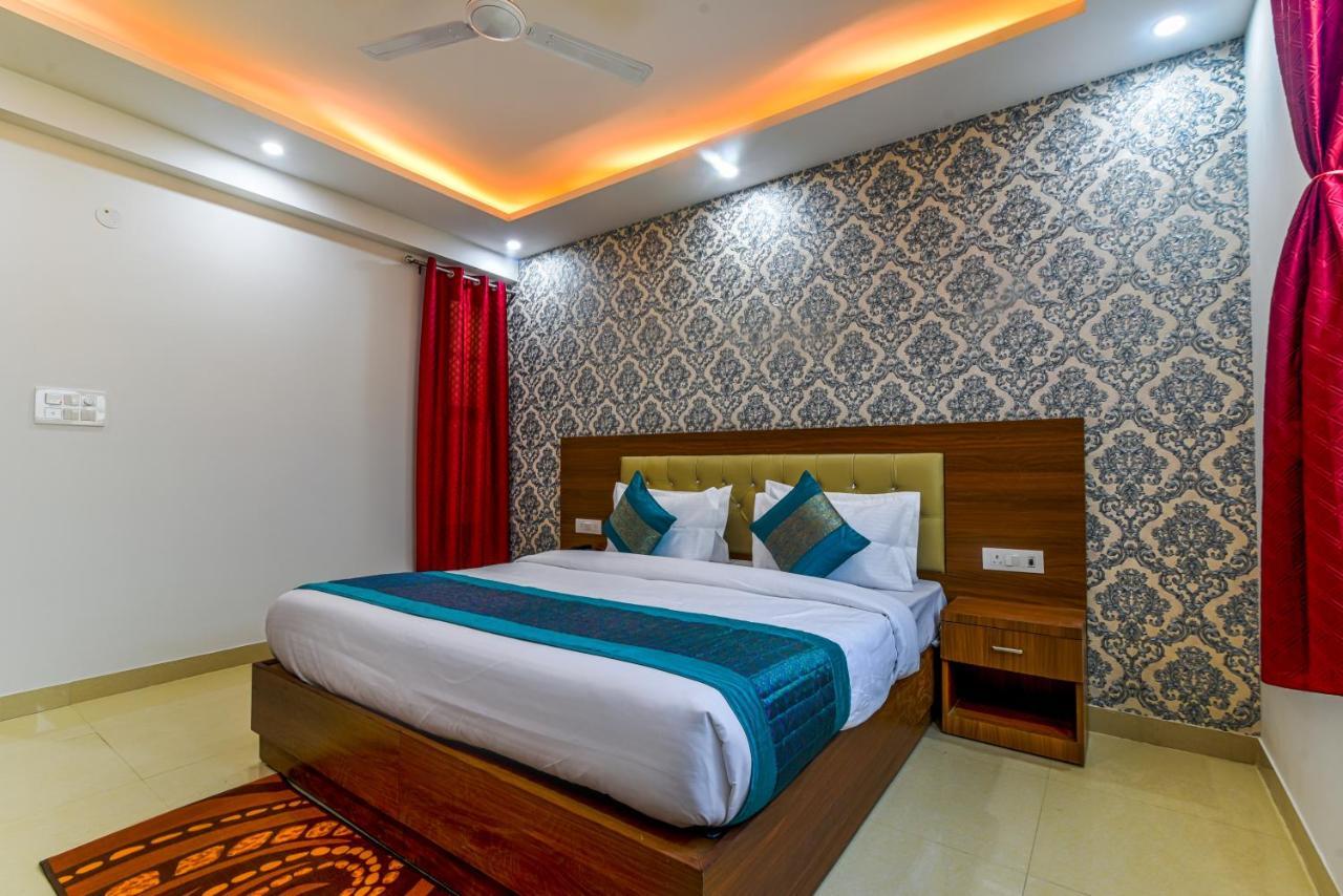 Hotel Urban Tree At Delhi Airport Nueva Delhi Exterior foto
